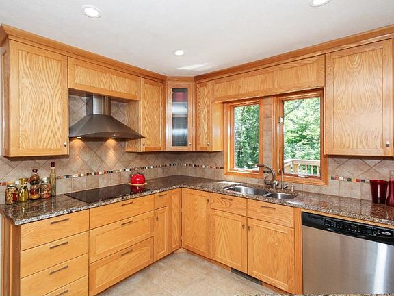 5th image of 11660 Brentwood Ln NW
