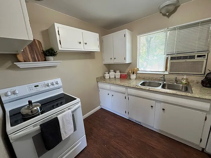 1882 S Edison St #4 — Photo 9