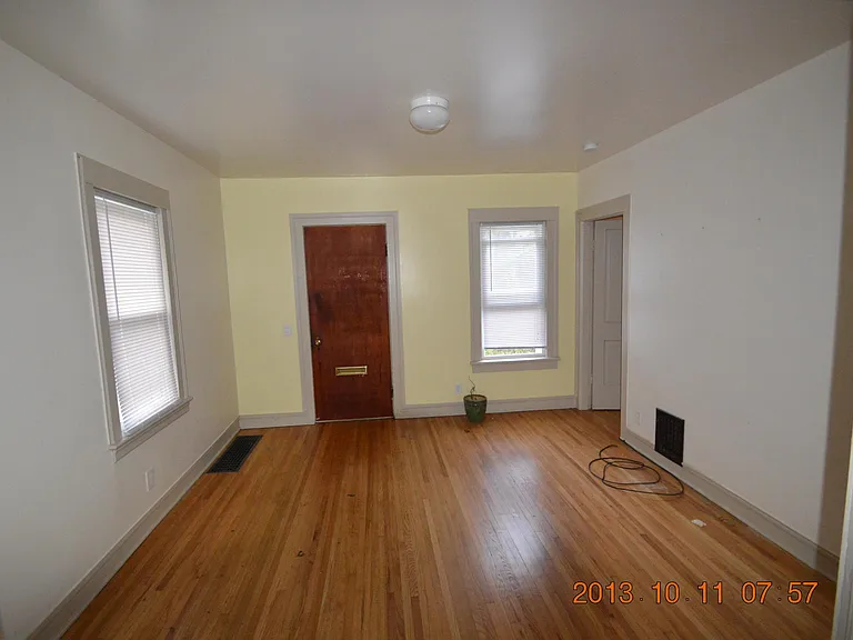 840 Meigs St — Photo 9