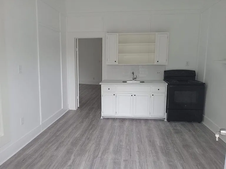 690 Avenue E — Photo 3