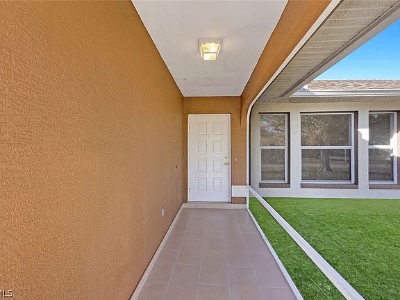 3rd image of 167 SE 21st Ter
