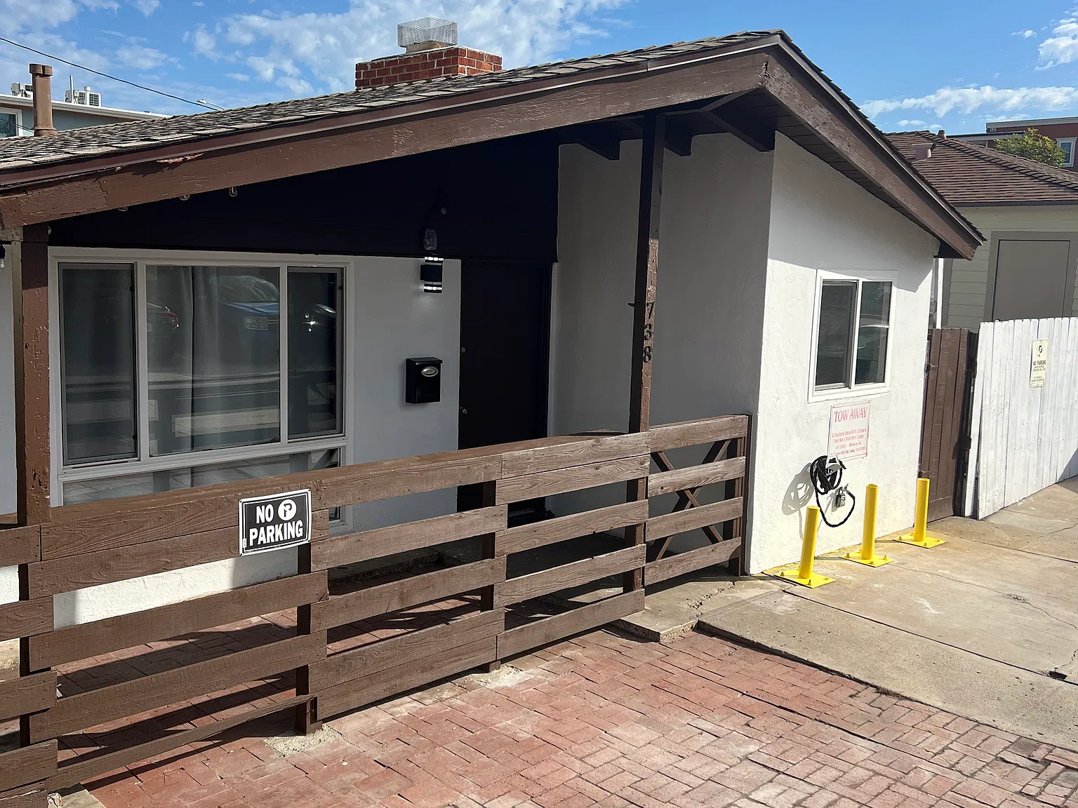738 Santa Barbara Pl — Photo 3