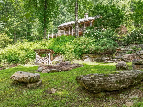415 Shady Grove Rd, Tuckasegee, NC 28783