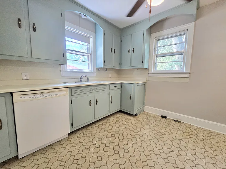 138 Woodland Dr — Photo 8