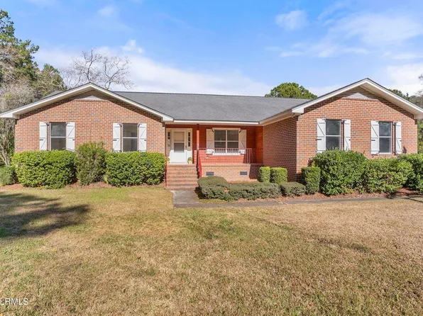 12 Spoonbill Dr, Beaufort, SC 29907