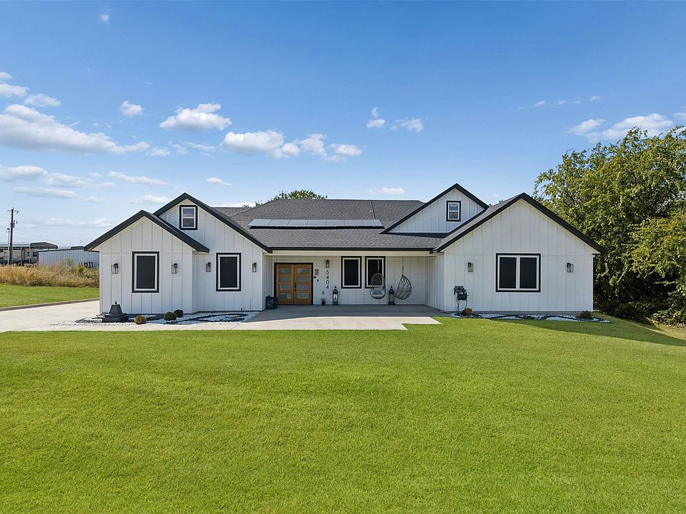 1st image of 5404 Harrys Pl
