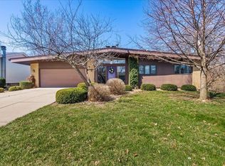 204 Lambeth Rd, Waterloo, IA 50701