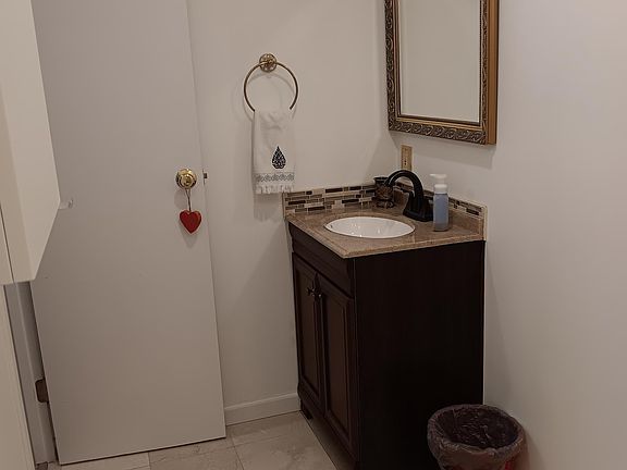 5th image of 9033 Ellersly Dr
