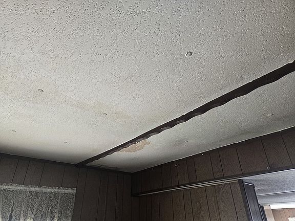 5th image of 1402 N State St