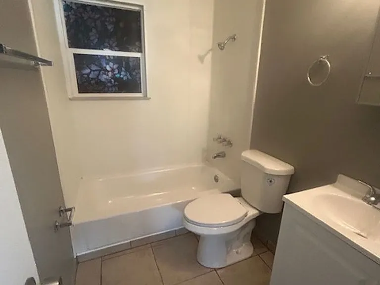 23 Delores Dr — Photo 7