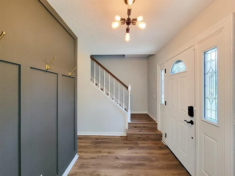 8123 Sunny Ridge Dr — Photo 4