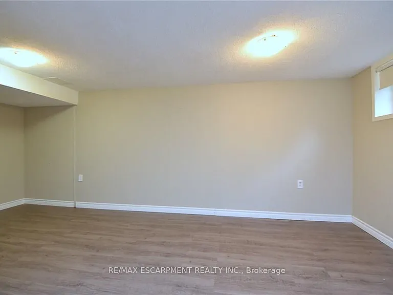 278 Huxley Ave S — Photo 19