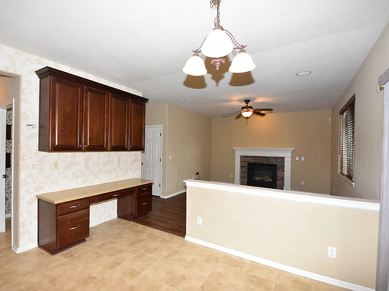 24623 E Hoover Pl — Photo 8