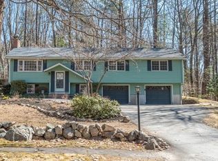 2 Fieldstone Ln, Newbury, MA 01922