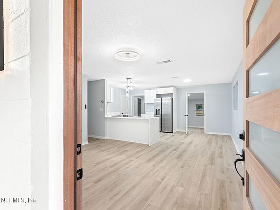 4th image of 10970 KURALEI Drive