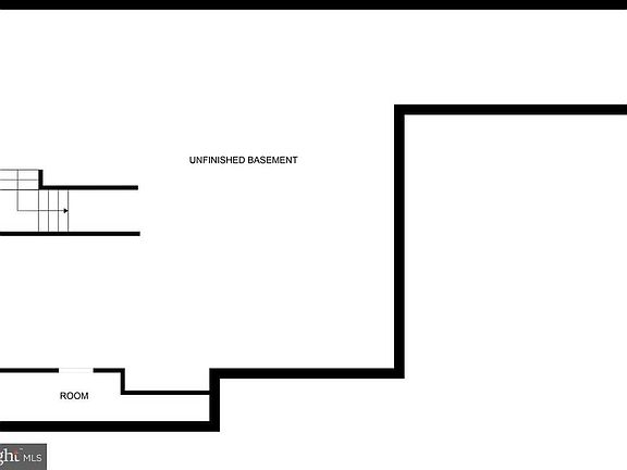 5th image of 140 Lois Ln