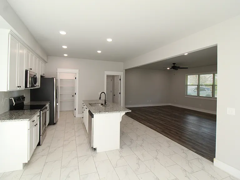 11 Hillswick Dr — Photo 6