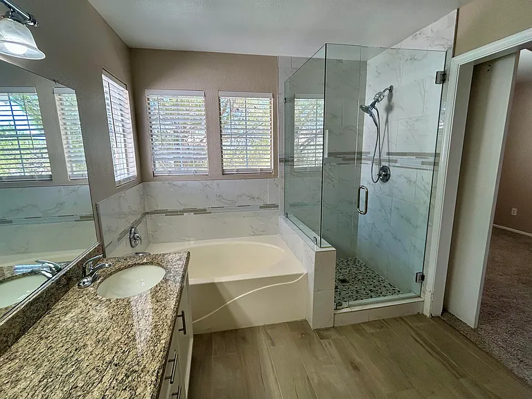 10409 Mountain Lodge Pl — Photo 2