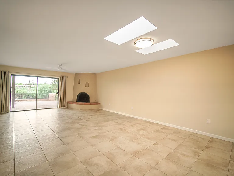 1033 W Calle Del Vencejo — Photo 6
