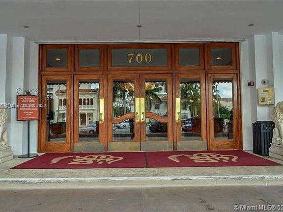 2nd image of 700 Biltmore Way APT 806