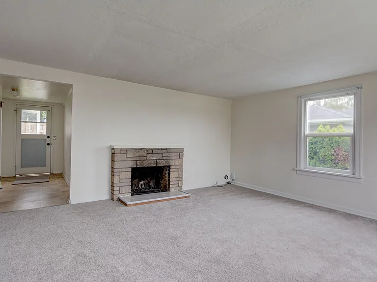 1190 SE 9th Ave — Photo 6