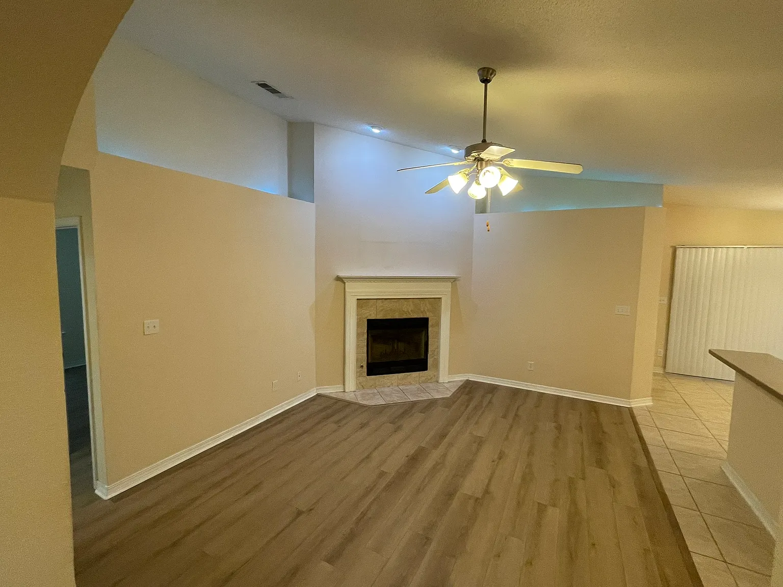 3 bed, 1623 sqft, $1,925 — Photo 3