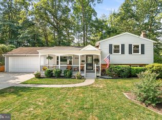 9305 Ashmeade Dr, Fairfax, VA 22032
