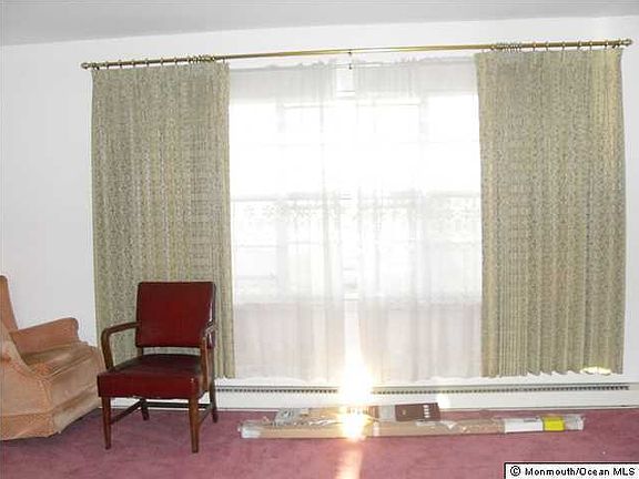 4th image of 383 Chatham Court #B