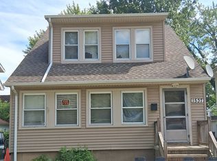 1537 Larchmont Rd, Cleveland, OH 44110