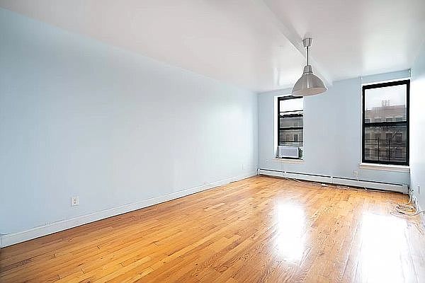 1st image of 164 W 146th St
