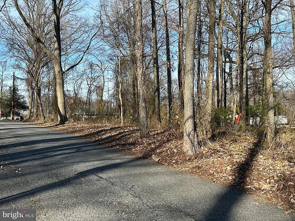 2nd image of 1924 Arundel Rd