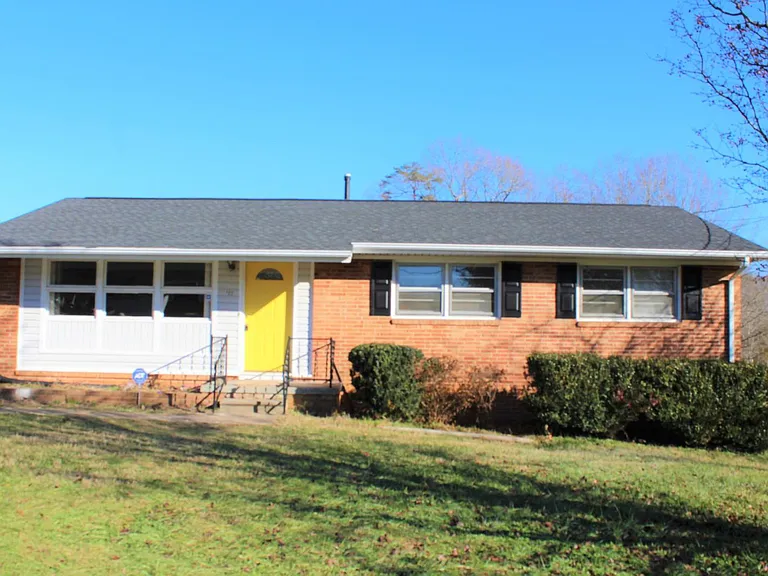611 Mobile St — Photo 1