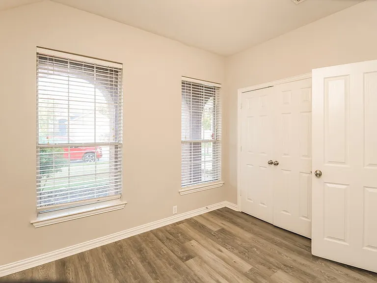 1721 Duck Cove Dr — Photo 13