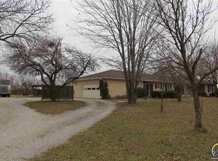 3300 SW Clarhan Rd, Topeka, KS 66614