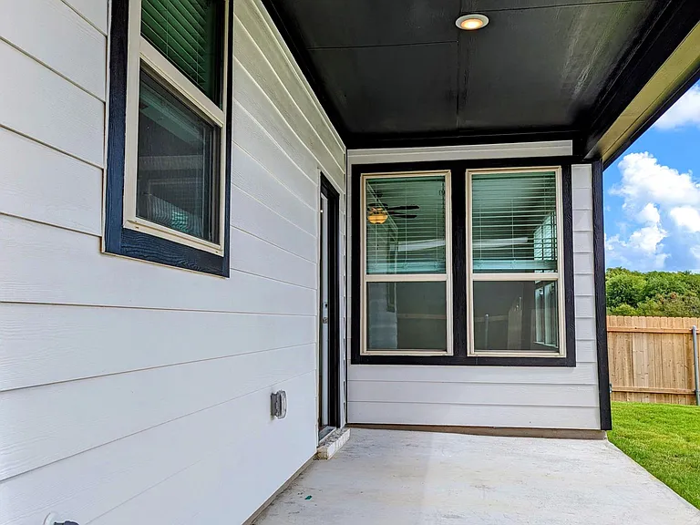 221 Sand Lily Ln — Photo 23