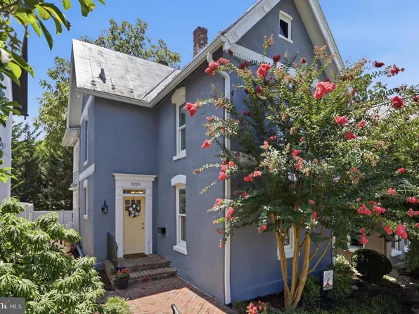 9229 Portner Ave, Manassas, VA 20110