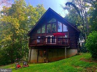 936 Northern Spy Dr, Linden, VA 22642