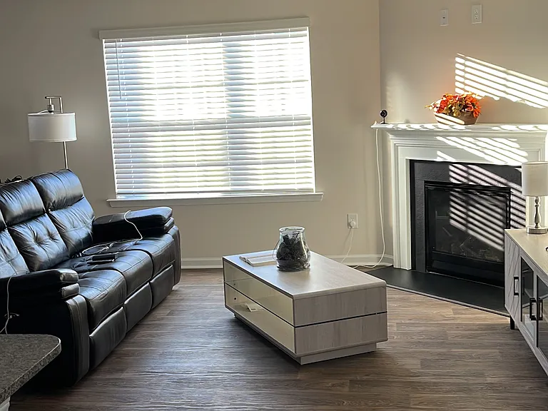 2131 Redstone Dr — Photo 1