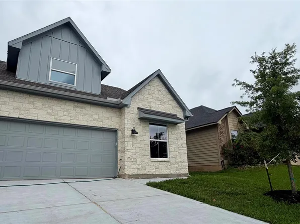 110 Cove Point, Montgomery, TX 77356