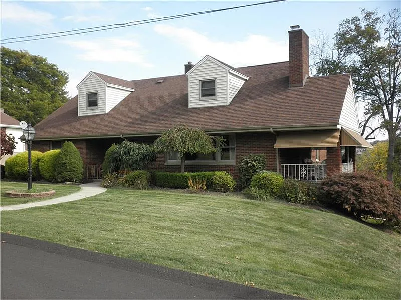700 Sara Dr photo 1