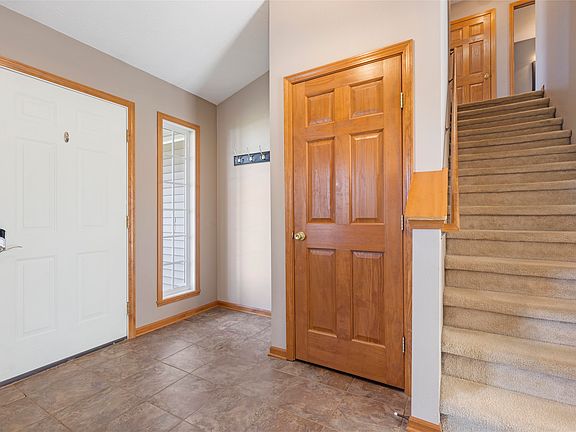 3rd image of 3025 Stralow Ln
