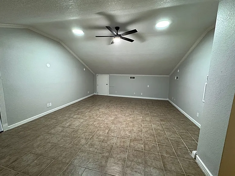 2312 Lisa Ln — Photo 15
