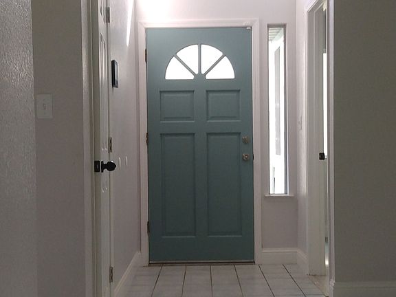 3rd image of 520 N Velie Dr