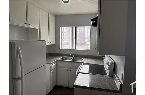 420 Cedar Ave #4 Photo 1