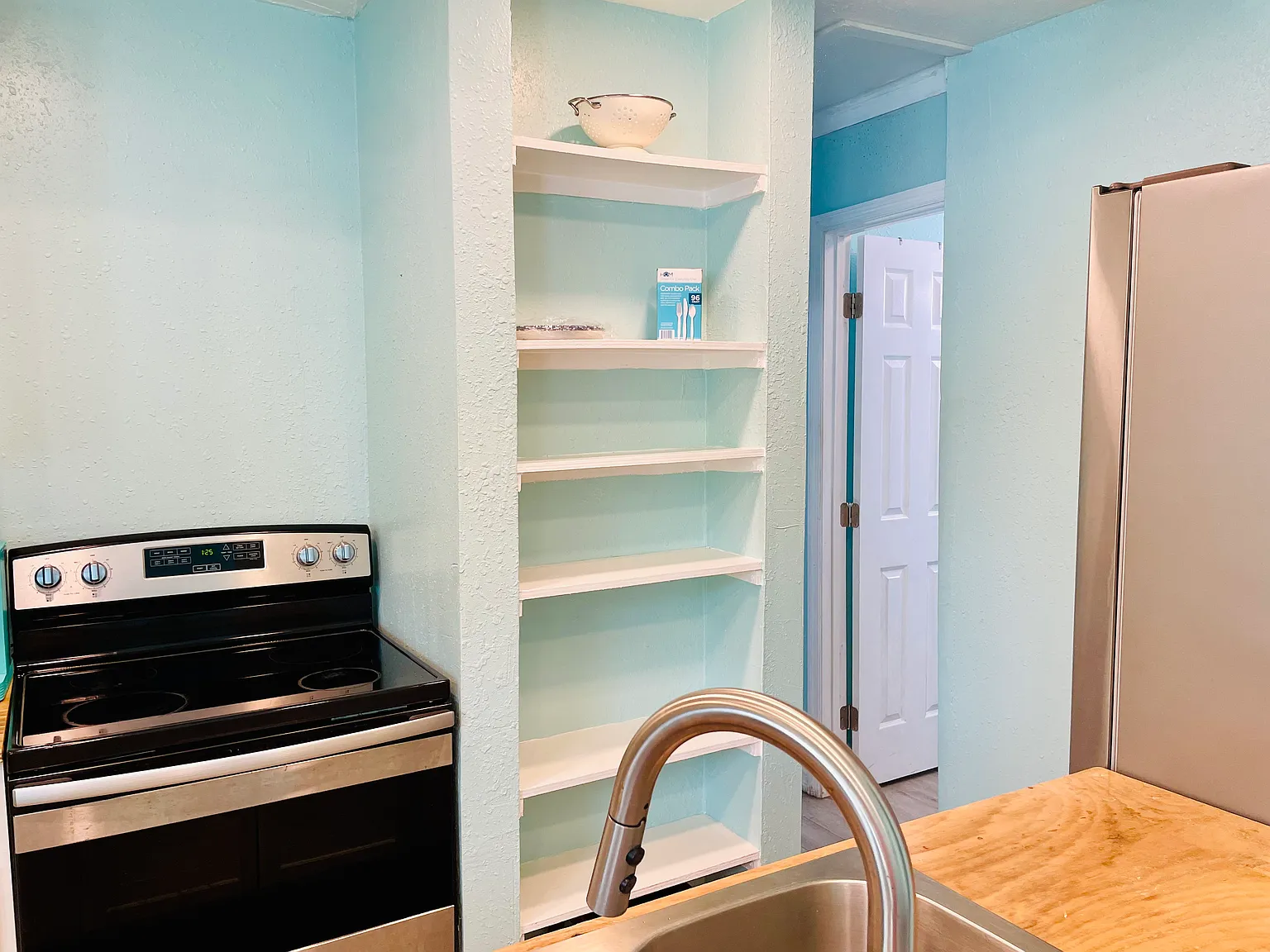 3224 N Davis St — Photo 4