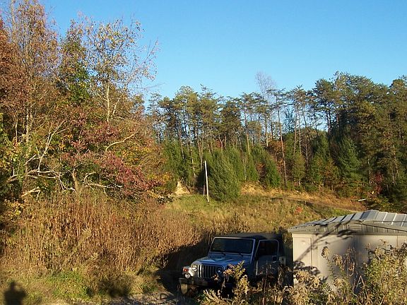 Exterior Neighborhood (street photo)