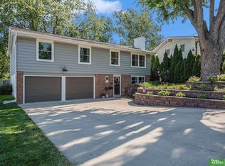 4955 S 87th St, Omaha, NE 68127