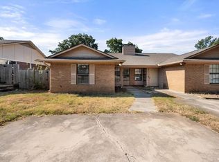 708 Woodland Ct, Kennedale, TX 76060