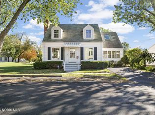 1825 Pershing St, Findlay, OH 45840