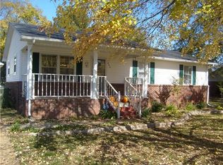 806 3rd St, Lawrenceburg, TN 38464